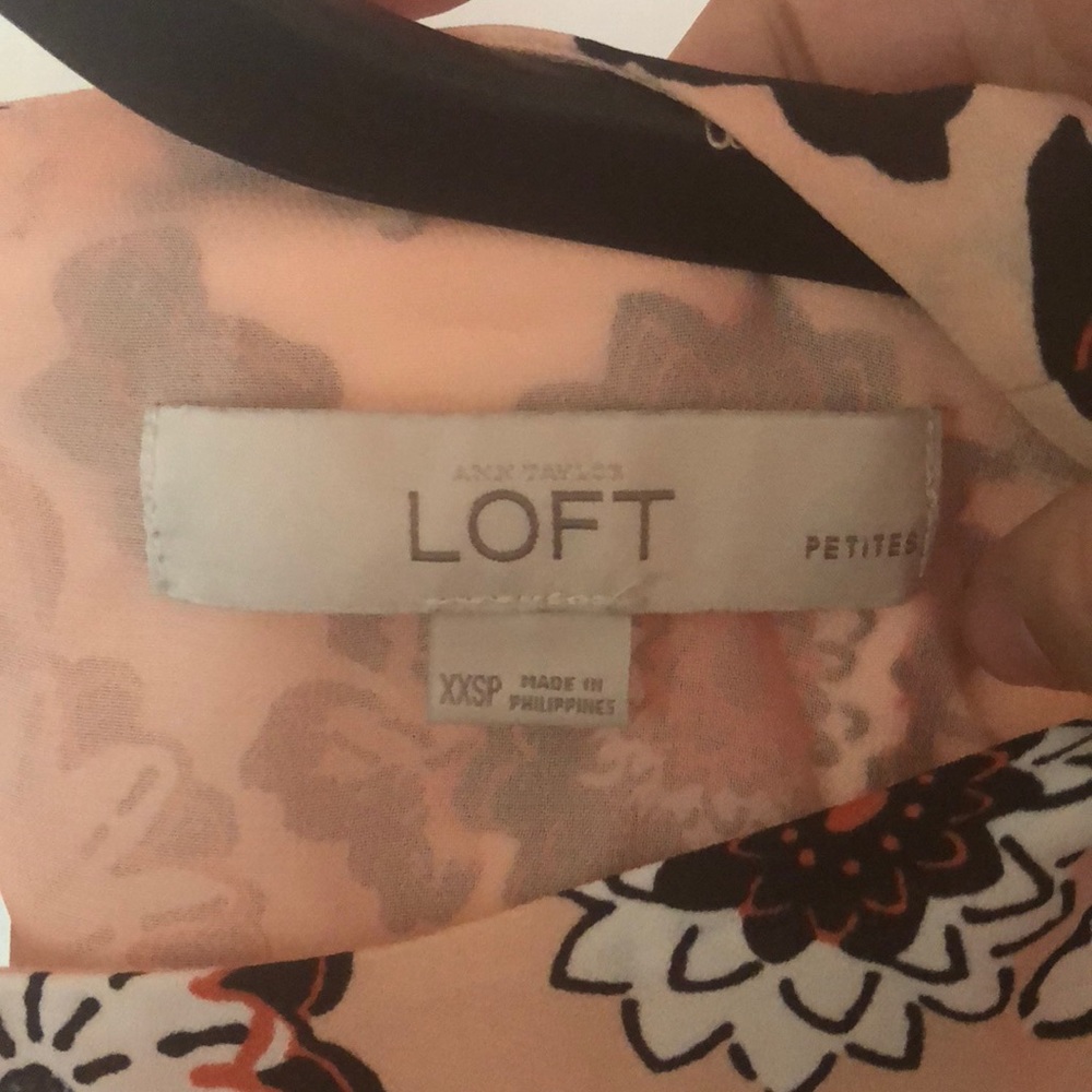 Beautiful LOFT dress!! - Picture 3 of 4
